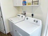 Farmhouse Retreat with deck and fire pit, very family friendly & great location Hotels in Thatcher