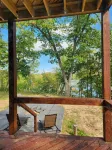 Bear Paw Cabin on the Lake, with Private Water Access, Quiet Getaway Sleeps 6