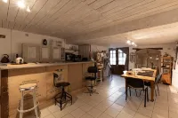 Le Logis d'Hestia - parking