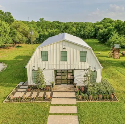 HGTV’s “BARNDOMINIUM” 16 Acres w/ Lake, Outdoor Kitchen, Decks & Playground