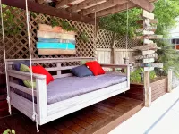 Unique Romantic Beach Style Cottage close to  Folly Beach & historic Charleston!
