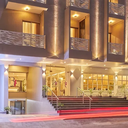 Regenta Inn Grand-ORR, Mahadevapura Отели рядом с достопримечательностью «Торговый центр VR Bengaluru»