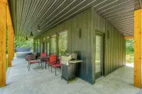 Love Shack Cabin at Trickle Creek