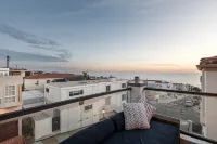 Luxury beach vacation - Ocean view bright and fun