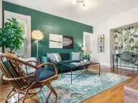 Garden Getaway 2BR Minutes to Salem, Beach, and train to Boston! Hotels in Beverly