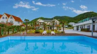 Yeosu Sunset Maru Pension - Rooftop Pools