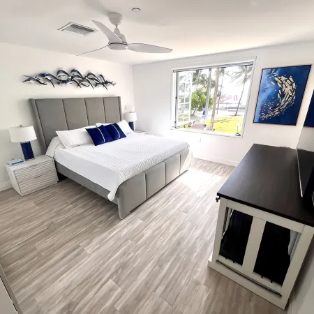 ⭐️⭐️⭐️⭐️⭐️Best Location! Vacation in Paradise on Ocean Dr with Direct Beach View
