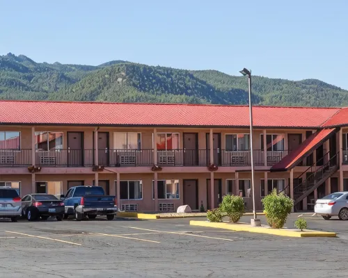 Mountain View Lodge Hotels in Iron County