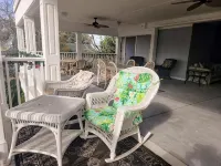 Beaufort Harbour Suites and Lodges - parking