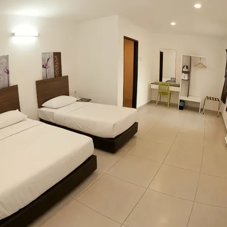 Hotel Cheqinn