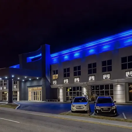 Hotel & Suites le Dauphin Drummondville