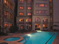 Fairmont Heritage Place, Franz Klammer Lodge - Pools