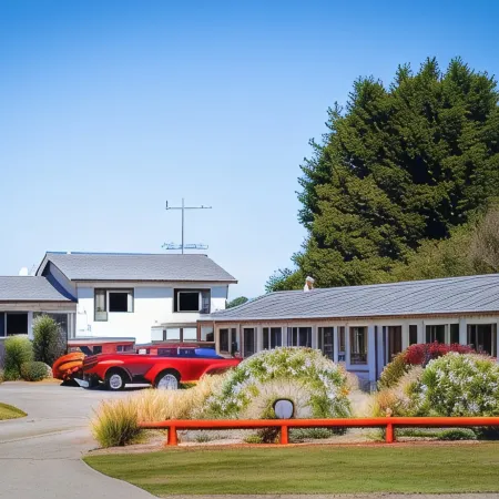 Colonial Lodge Motel