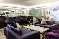 The Hyde All Suite Hotel - bar