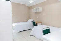 Glenanda Hotel - Hostels