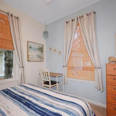 Beautiful Summer village cottage close to the Ocean!