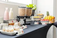 Basic Hotel Centenario by Hoteles MS - breakfast