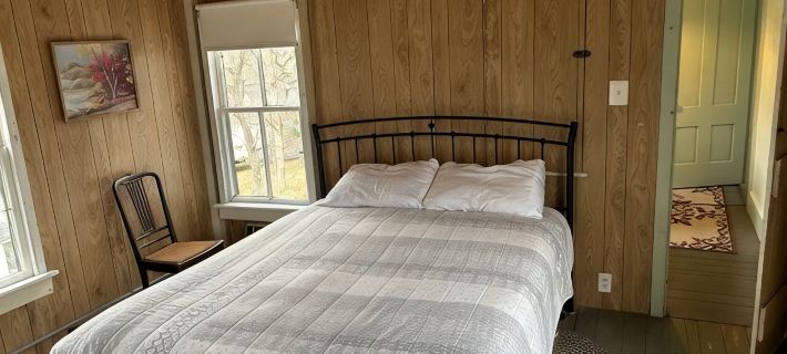 Historic Oak Bluffs home, short walk to town, beach, and harbor. Hotels in Oak Bluffs