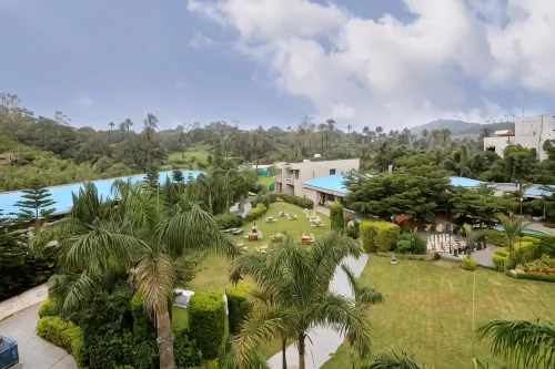 Hummingbird Resort - 4-Star