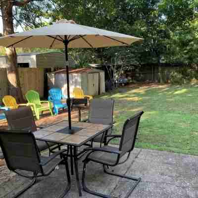 Cozy 3-bedroom house in gorgeous Fort Walton Beach with WiFi, AC all amenities Hotel Exterior