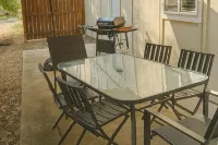 Tranquil Retreat 4 Miles to Park Entrance Walk to Dining BBQ Balcony