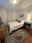 距SOMC僅數個街區的私密林間便捷小屋 - 3星級