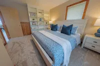 Mucky Duck + Soundfront + Duck NC + Sanderlin Community with Pool