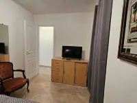 SEASIDE APARTMENT WITH POOL Hoteles en Linguizzetta