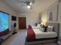 Relaxing Carefree Retreat-Mountain View’s, Pool, Spa & Patio Misters - WiFi