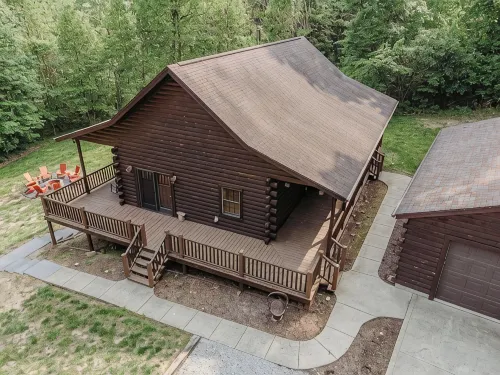 "Ultimate Luxe Escape with Private Movie Theater and Game Room" - Alppimaja