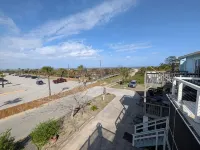 Completely Renovated Pink Sea House on North Beach, Tybee Island - Strand