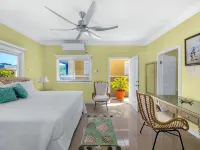 Beachfront 4 Bedroom Luxury Villa with Pool, Chef, Butler Hotels in Saint Ann's Bay