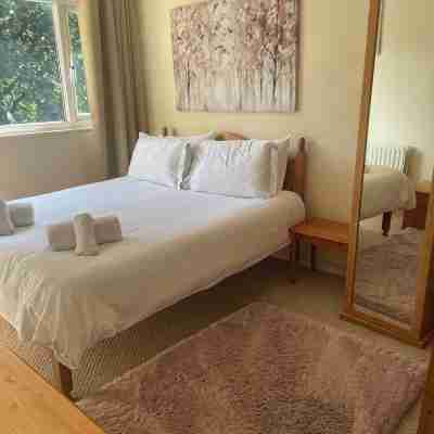Beautiful 2 bedroom for 5, walk to town, near Legoland and Lapland! Rooms
