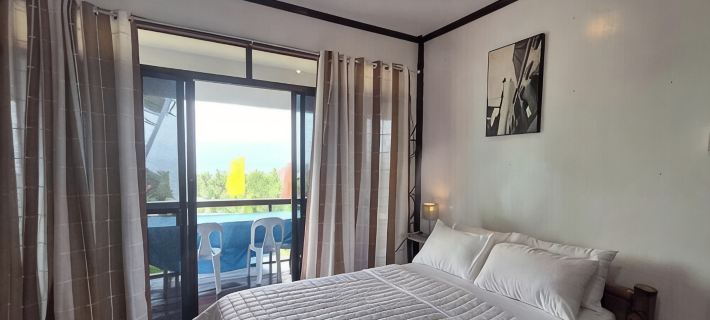 overlooking view house samal Island with mini pool 薩馬爾酒店