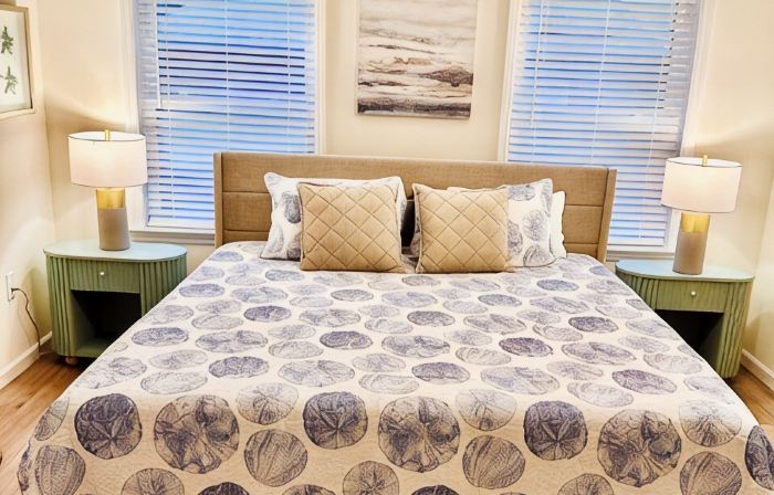 4-bedroom house in serene Avon with ocean view! Book your getaway now