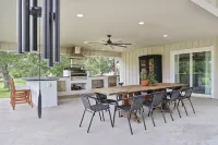 The Rustic Barn @ The NEST at Round Top •  6mil to The Square - 3 stjerner