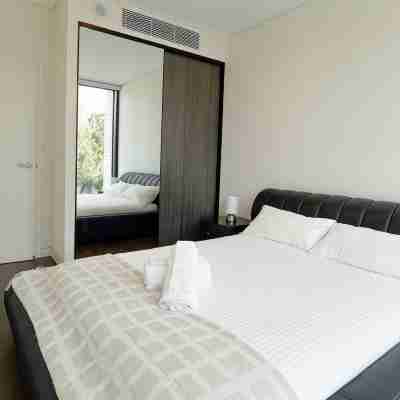 Olympic Park Stylish 2BR | Walk to stadium | Pool & Gym Rooms