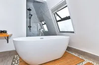 Keming Holiday Homestay (Beihai Silver Beach Tourist Resort) - bar