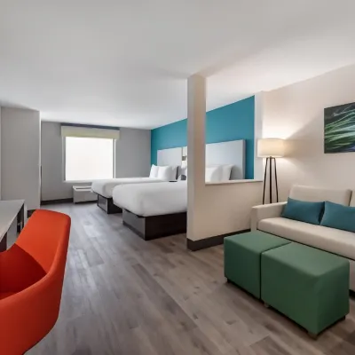 Comfort Suites Colorado Springs East - Medical Center Area Hotels near Security Service Field