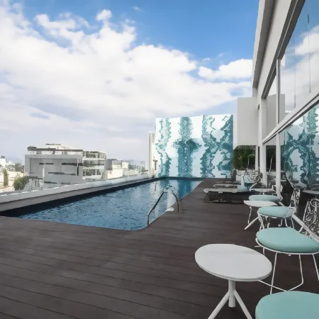 Square Small Luxury Hotel - Providencia