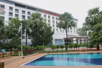 Myanmar Life Hotel - Pools