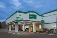 Ramada by Wyndham Butler/Tesla Biohealing Resort  - Pet friendly