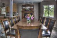 8500 sf, Sleeps 48 in beds, Pool, Hot Tub, Game Rm, 300 ft lake front, In town - 4-Star