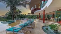 Luxury Villa, In House Spa & Gym, Hotel-size Pool, Event Tent, Chef Included - Villas