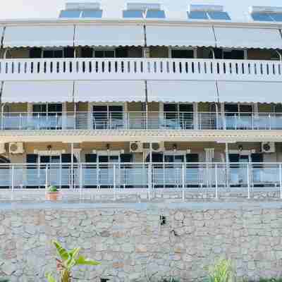 Villa Thomas Nakas Hotel Exterior