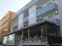 Hotel Adria Mare Beach - breakfast