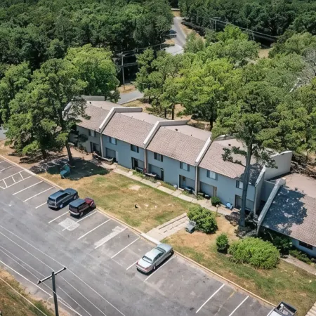 Fairfield Bay Gem w/ pool access and 4 Mi to Lake.