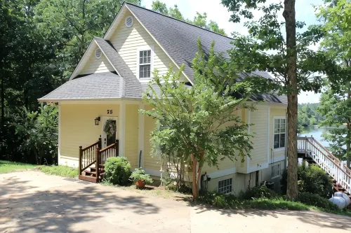 Hannah's Hideaway-3 Miles To Stores, Restaurants, Sleeps 16, No Steps To water! - balcony