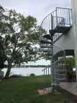 Lakefront Artist's Loft - Relax in Luxury! - Private Pools