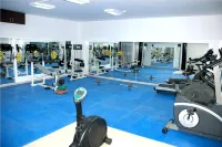Elegant Lux Hotel - gimnasio